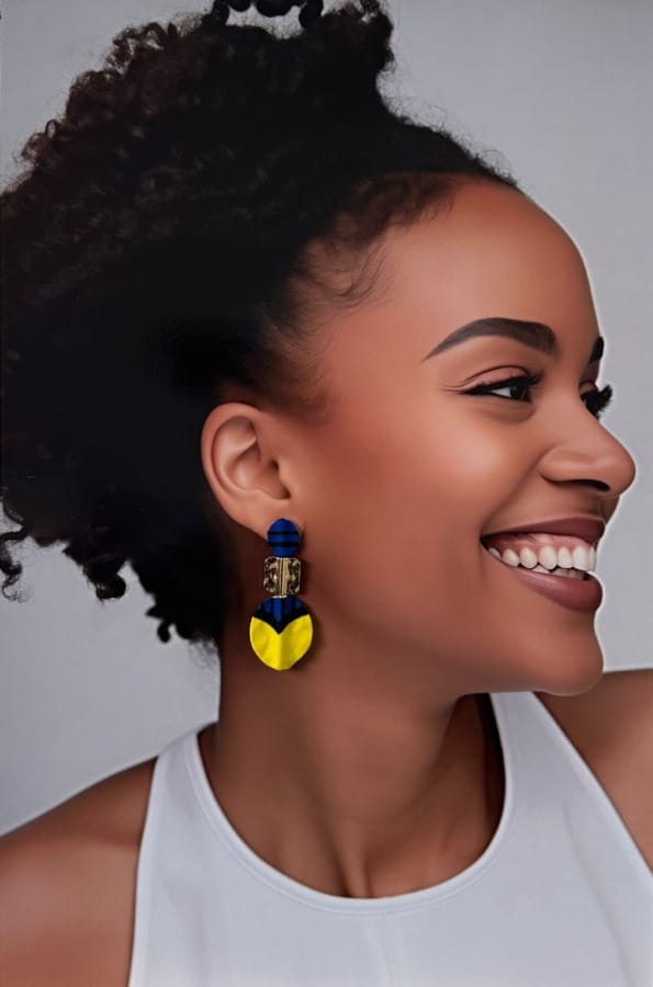 Mode africaine femme 2025 boucles d'oreilles en wax - Afrhika store boutique de mode africaine à toulouse