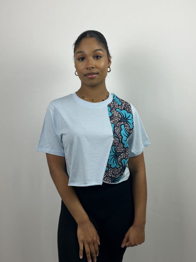 afrhikastore-boutique-mode-africaine-femme-toulouse-vêtements-wax-2025-crop-top-wax-afro-moderne-chic_5821 Mode africaine femme 2025 crop-top-en wax - Afrhika store boutique à toulouse