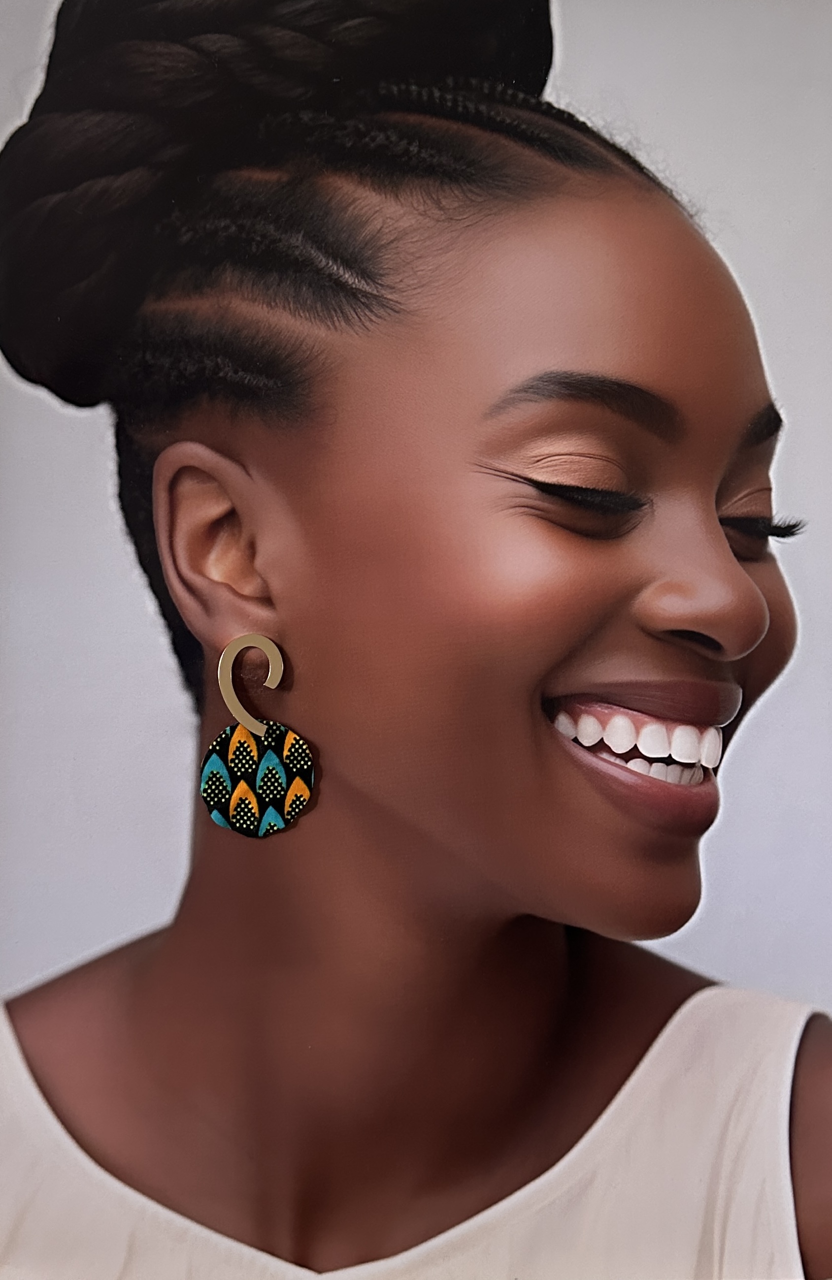 afrhikastore-boutique-mode-africaine-femme-toulouse-accessoires-wax-2026-bijoux-boucles d'oreilles-wax-afro-moderne-chic