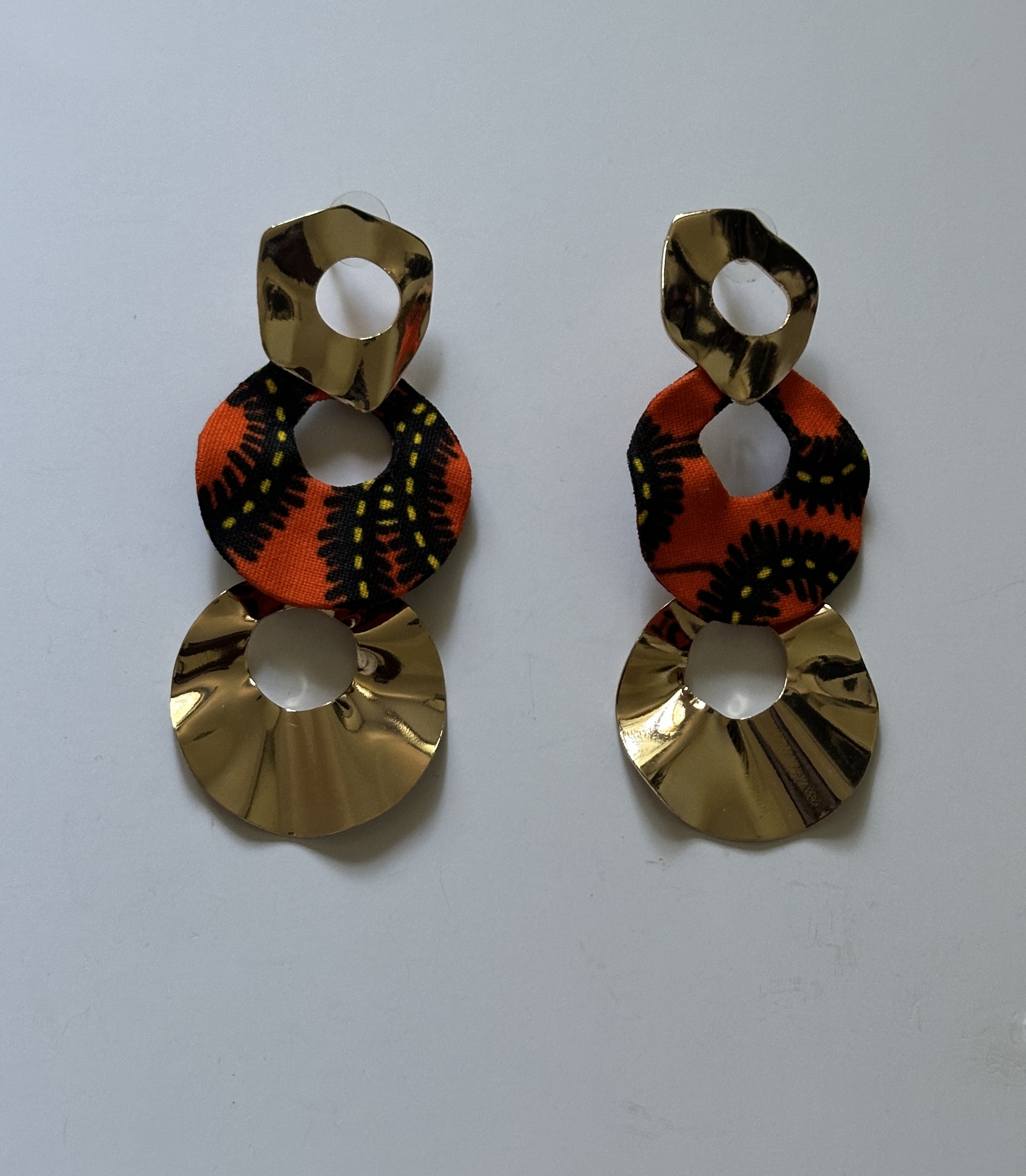 afrhikastore-boutique-mode-africaine-femme-toulouse-accessoires-wax-2026-bijoux-boucles d'oreilles-wax-afro-moderne-chic